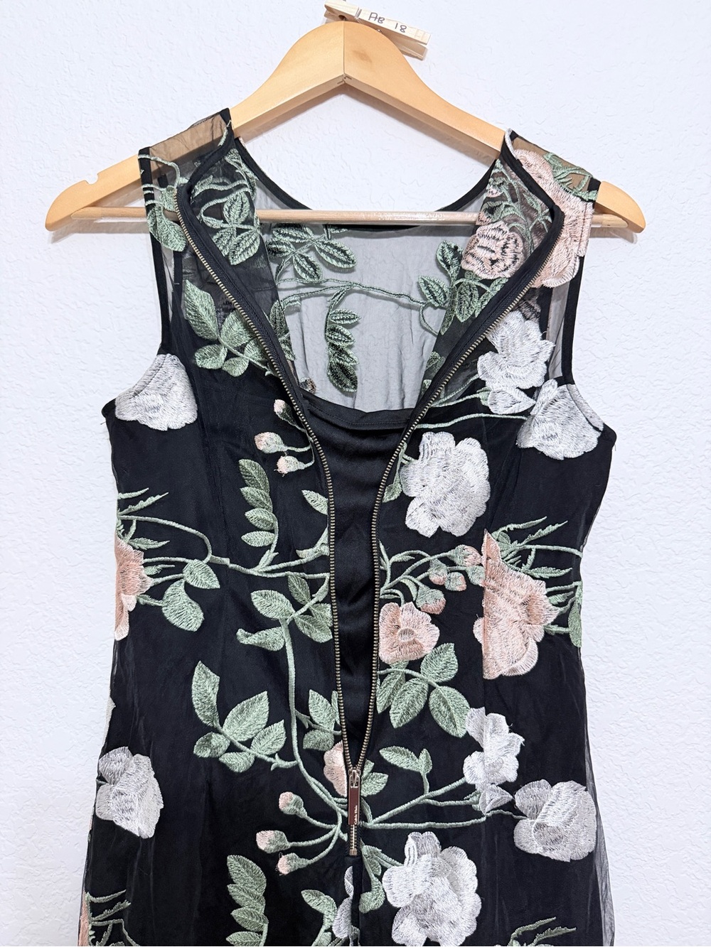 Calvin Klein Floral Embroidered Black Sheath Dress size small - Picture 10 of 15